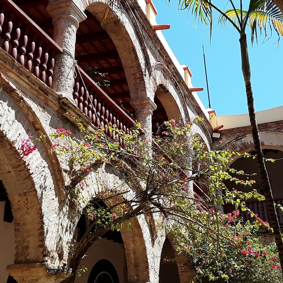 Meet your Posher, Larry - Picture 5 of 9